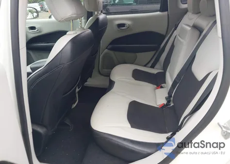 2018 Jeep Compass Latitude 4X4 из США, поврежденный, VIN 3C4NJDBB9JT31416